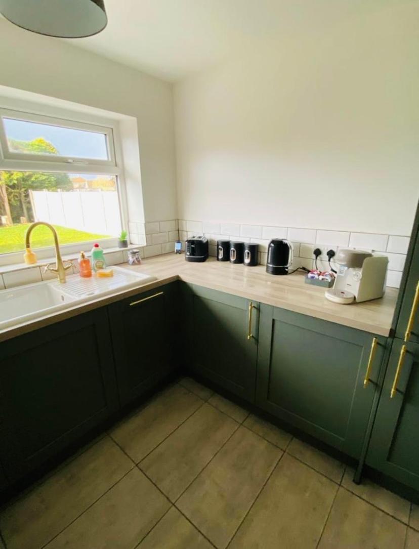 The Beautiful Bungalow Amazing Location For Chester & Zoo Wervin Bagian luar foto