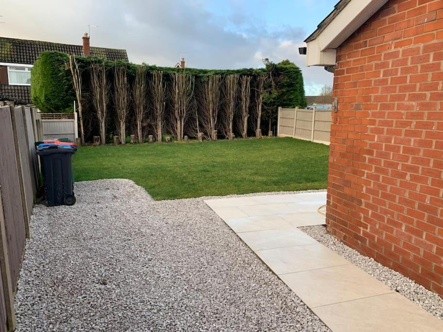 The Beautiful Bungalow Amazing Location For Chester & Zoo Wervin Bagian luar foto